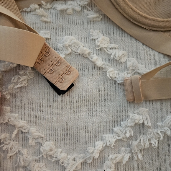 Livy Beige Nude Mesh Underwire Bra Size 34D - Picture 11 of 12